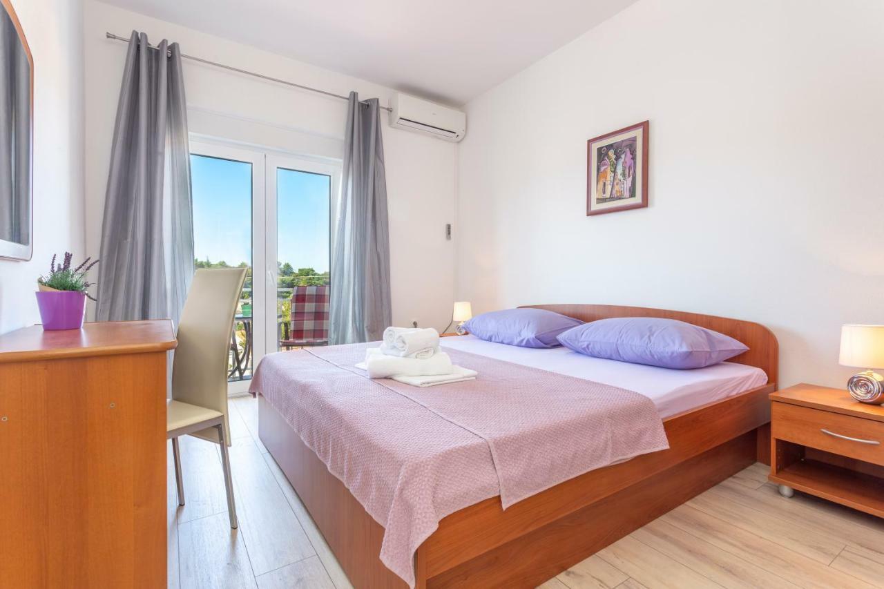 Apartment Bozo Хвар Екстер'єр фото